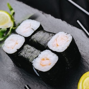 Маки с креветками