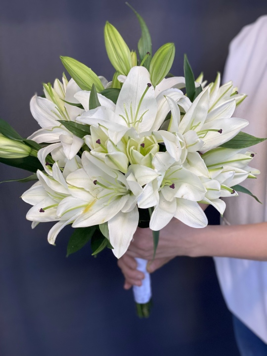Свадебный букет из лилий
