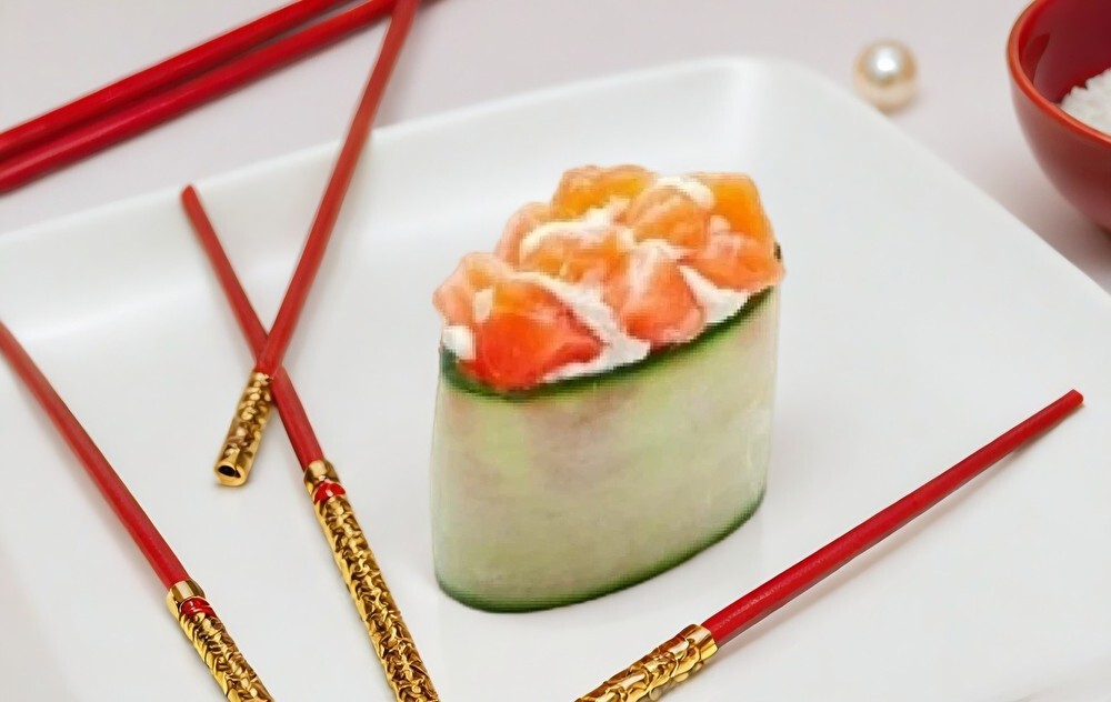 Суши Филадельфия в огурце