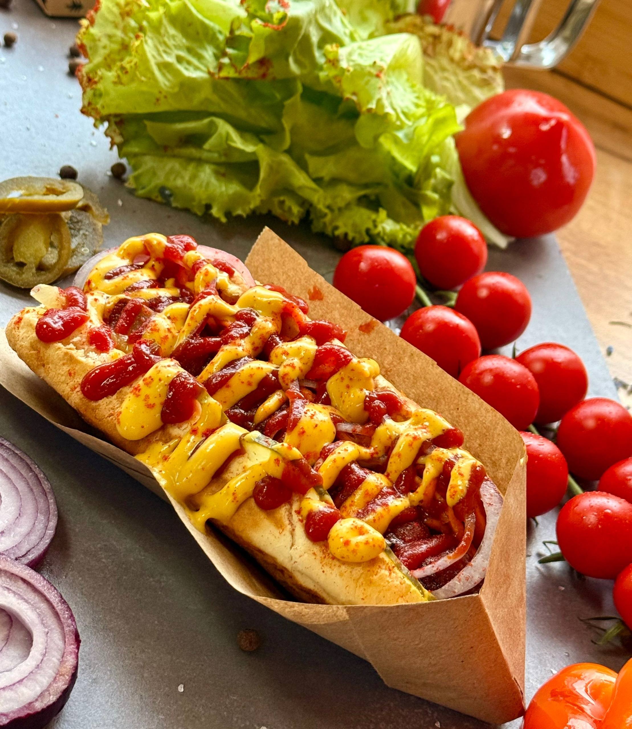 Хот-дог с колбаской куриной