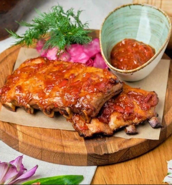 Свиные ребра на мангале