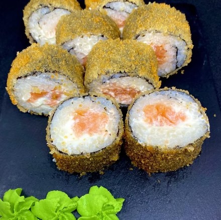 Жареный с лососем