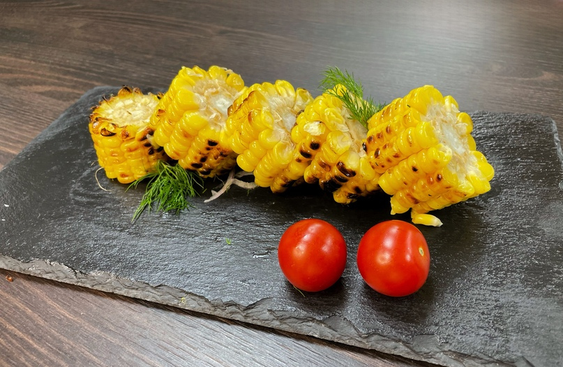 Кукуруза запеченная на углях