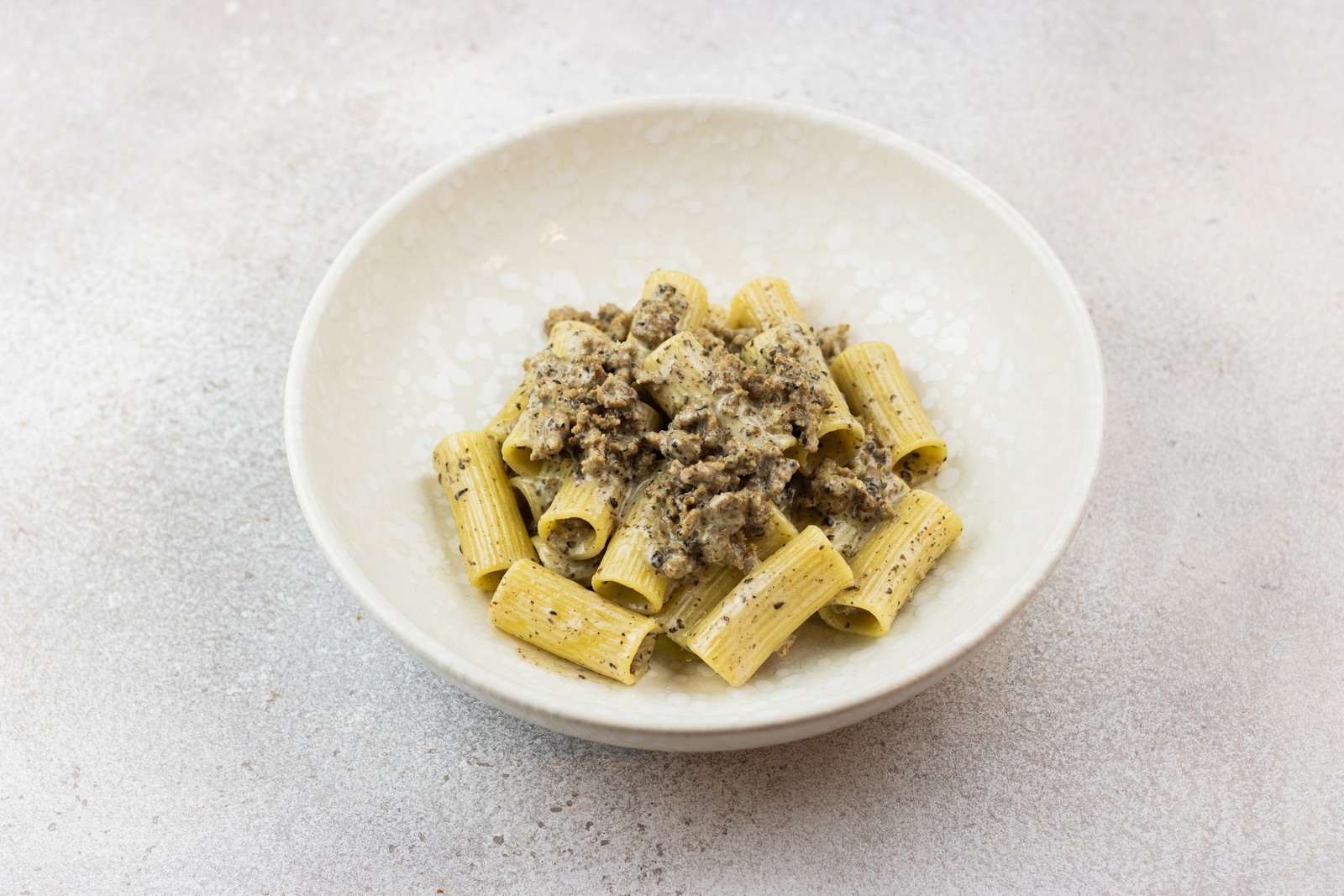 Ригатони с телятиной