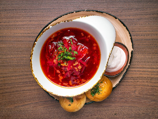 Борщ с пампушками