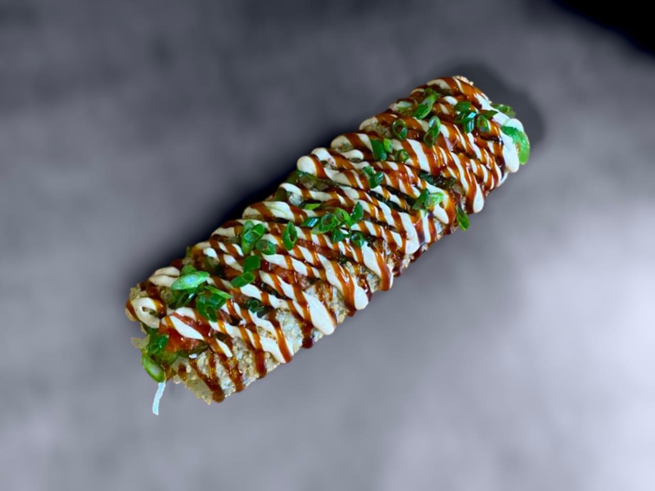 Японский хот дог с лососем