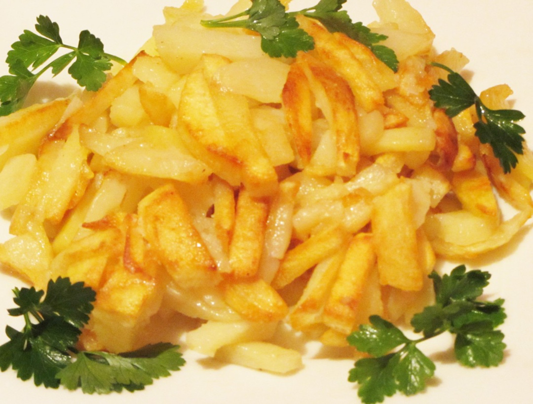 Картофель жареный с луком