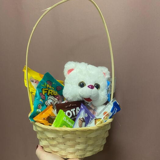 Плюшевое великолепие со сладостями