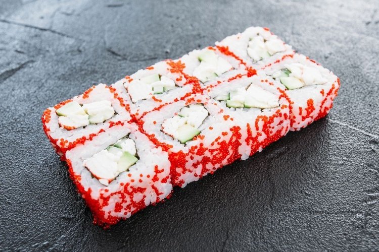 Калифорния в тобико c крабом