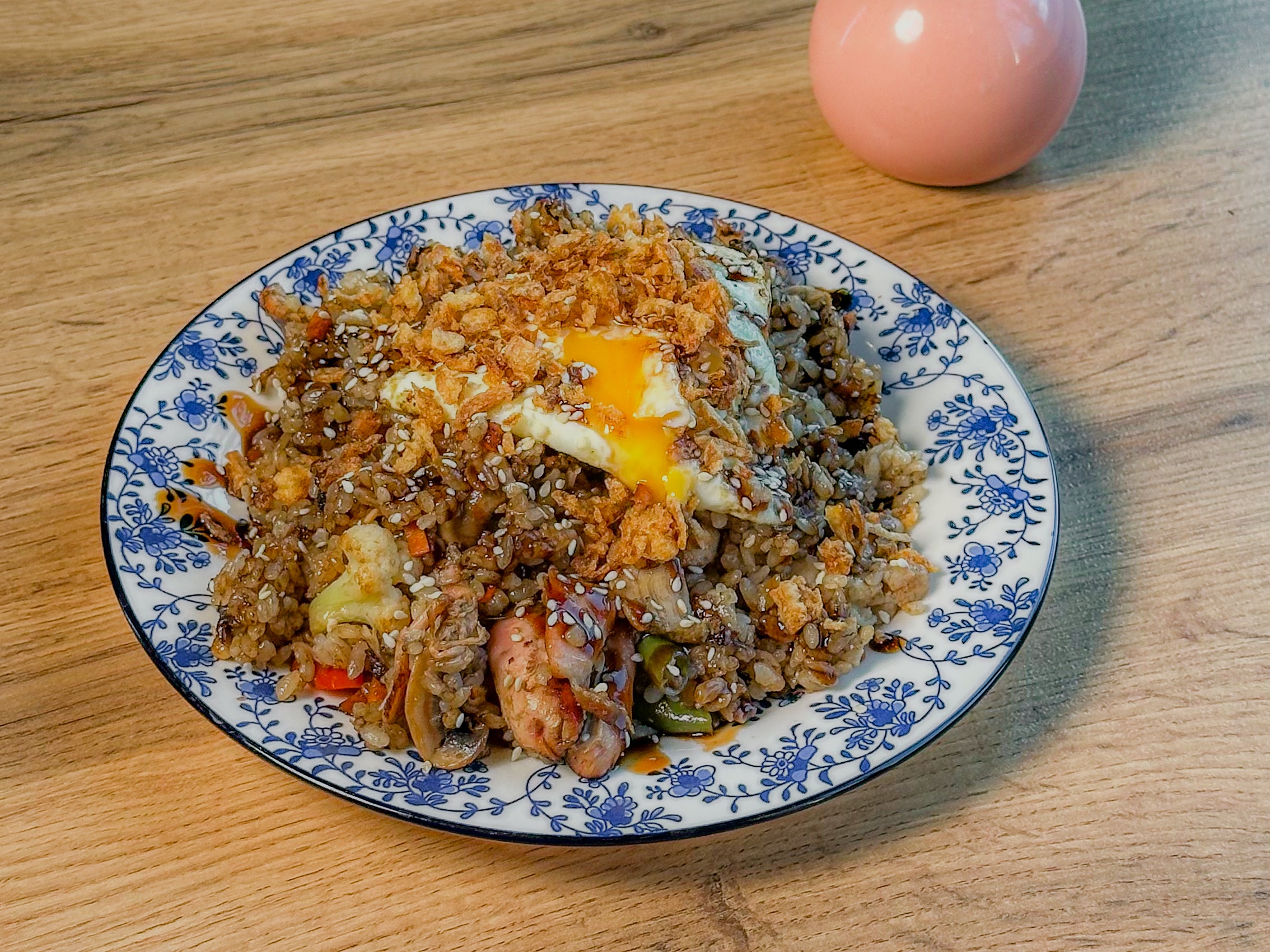 Жареный рис с курицей из смокера