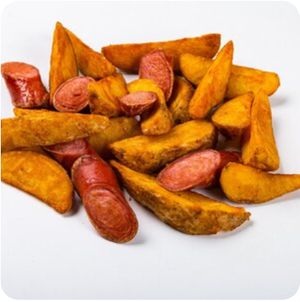 Картофель по-деревенски с сосиской