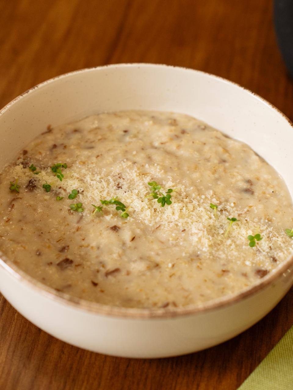 Каша овсяная с томленой говядиной 