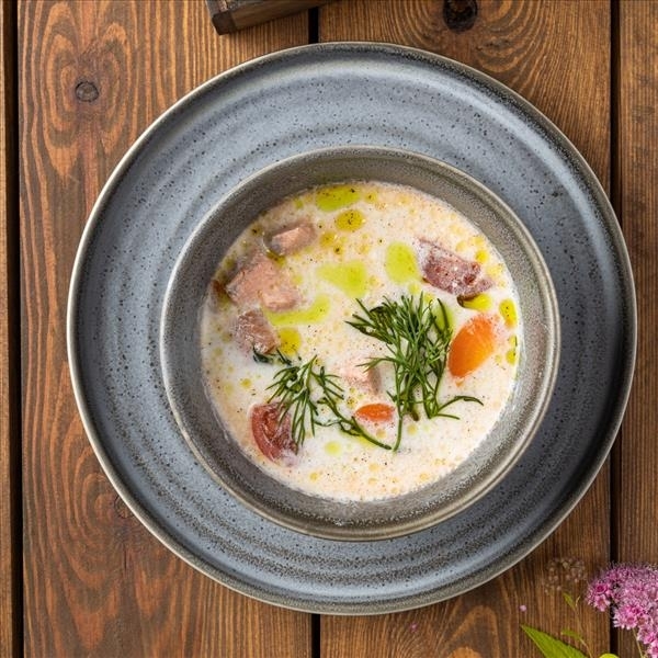 Сливочная уха из лосося и судака