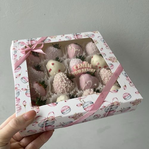 Клубника в шоколаде «С Днём Рождения !» (кондитерская посыпка)
