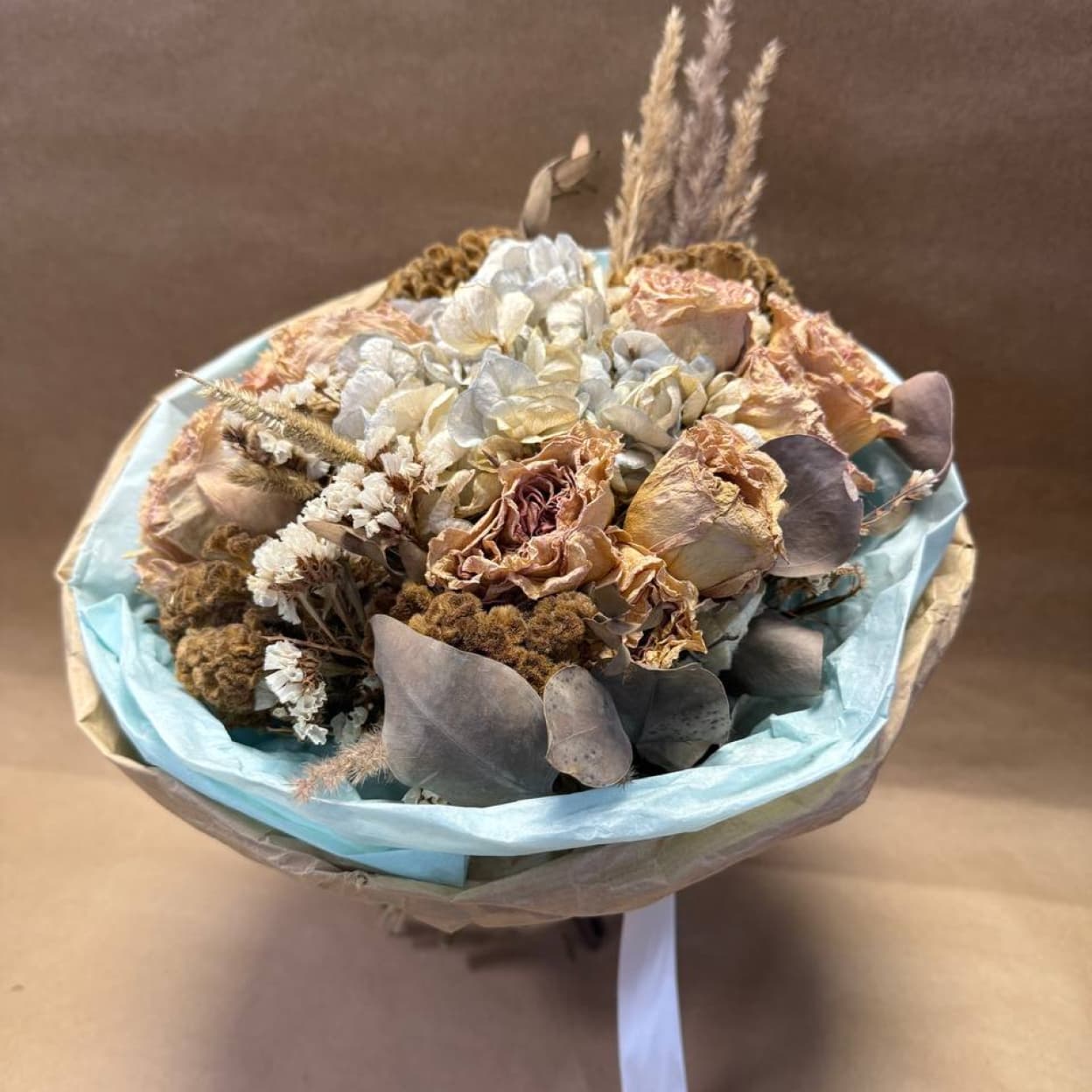 Букет из сухоцветов нежность