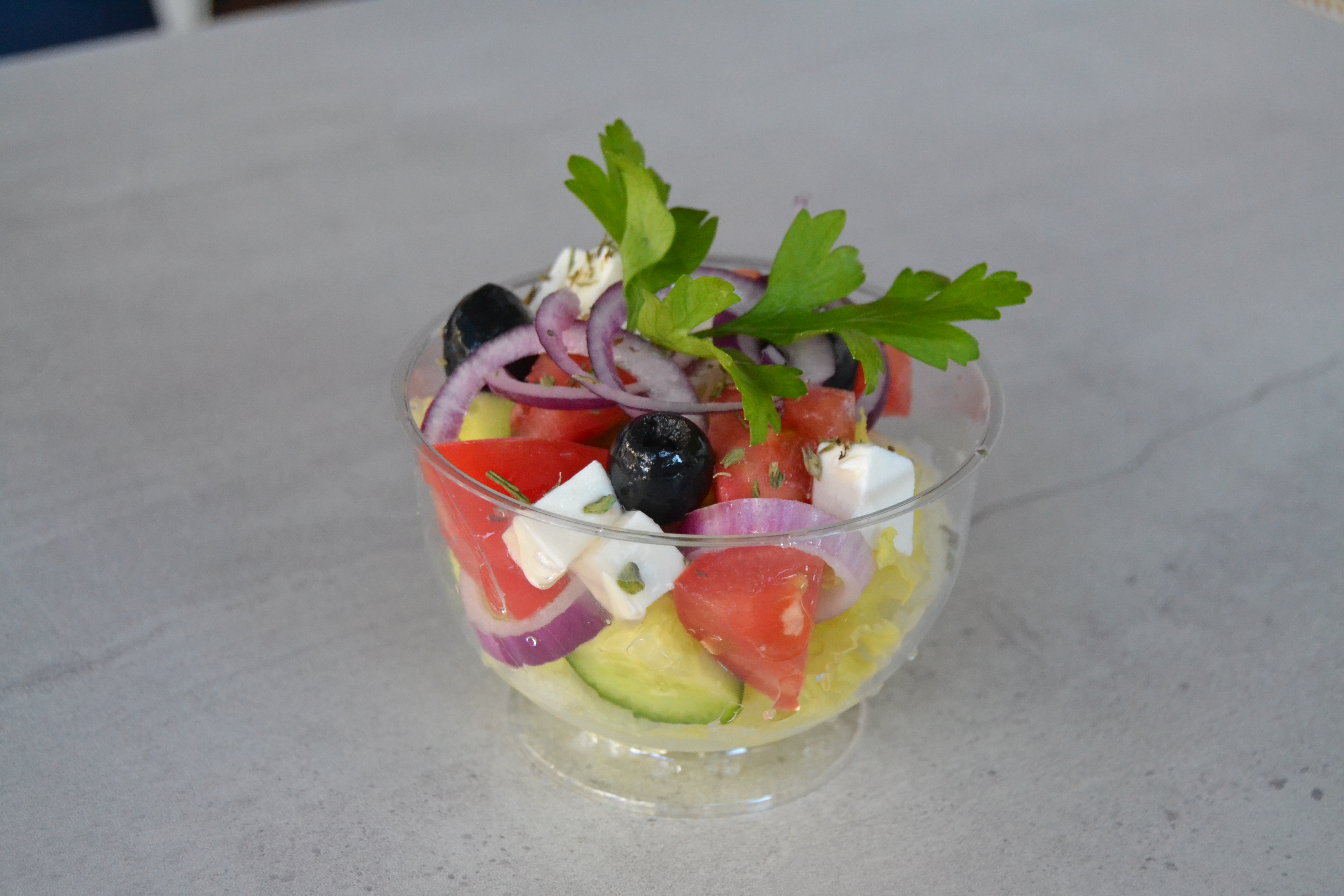 Мини салаты на 4- 6 персон по 200 гр