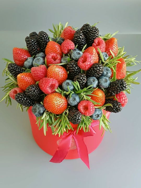 Букет "Ягодный микс"