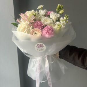 Сборный нежный букет «Прозрачное платье»