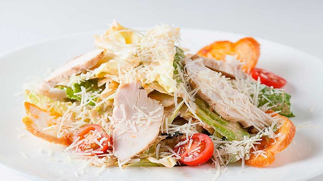 Цезарь с курицей 200 гр