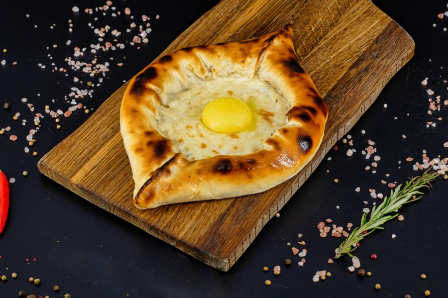 Хачапури по-аджарски