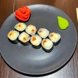 Маки с икрой