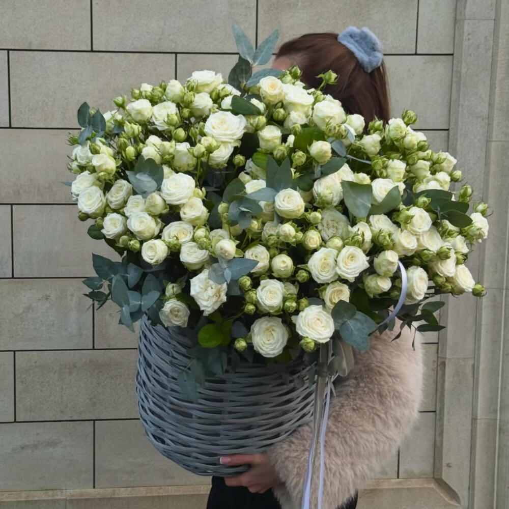 Кустовая пион пионовидная Роза в корзине