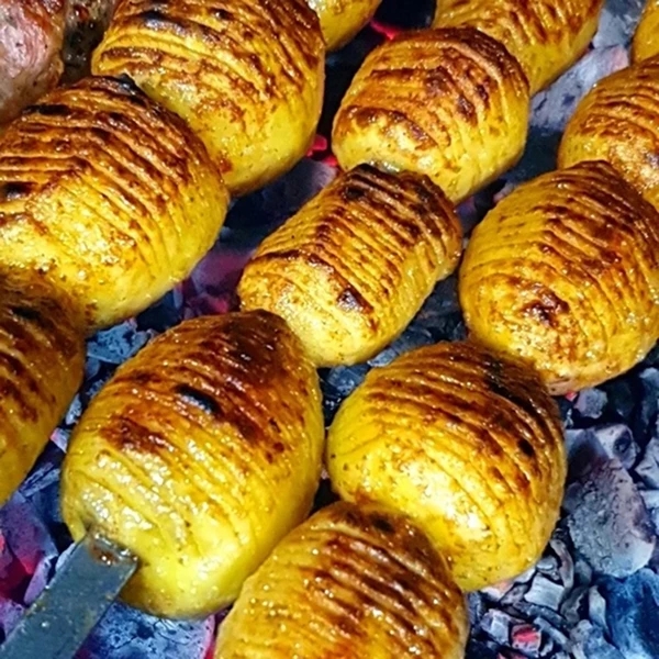 Картофель на мангале 
