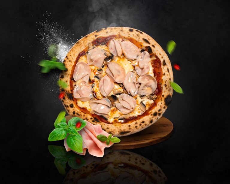 Пицца с ветчиной и грибами