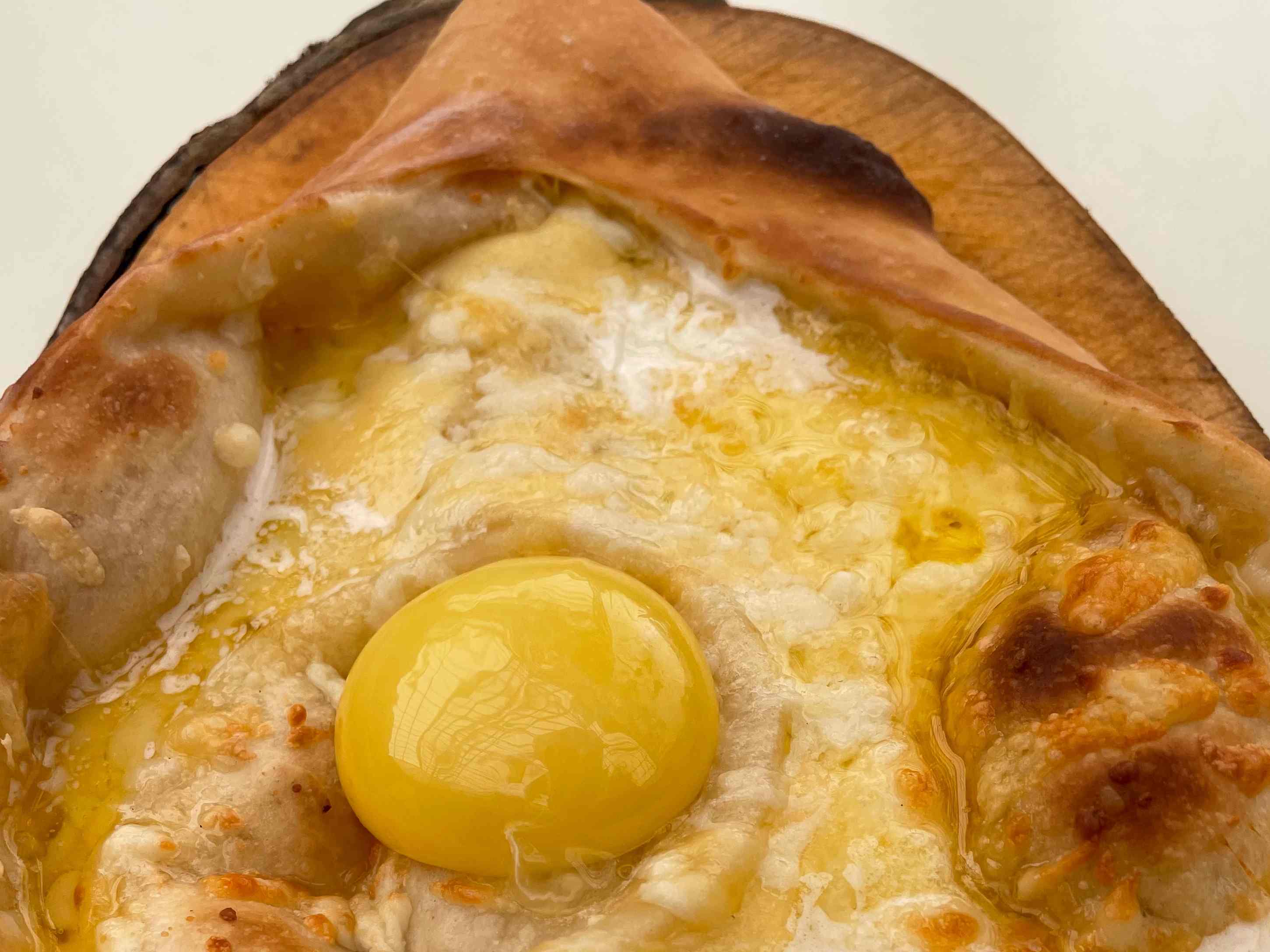 Хачапури по-аджарски