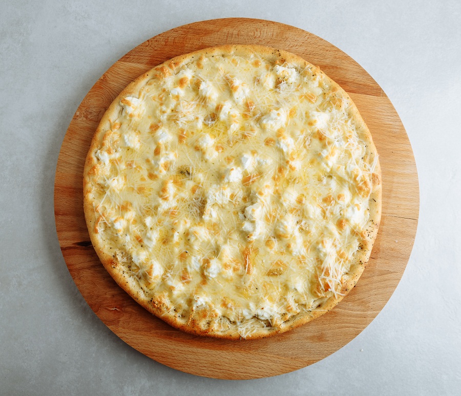 Пицца сырная 33 см 600 гр 