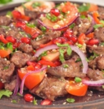 Салат с куриной печенью по-грузински