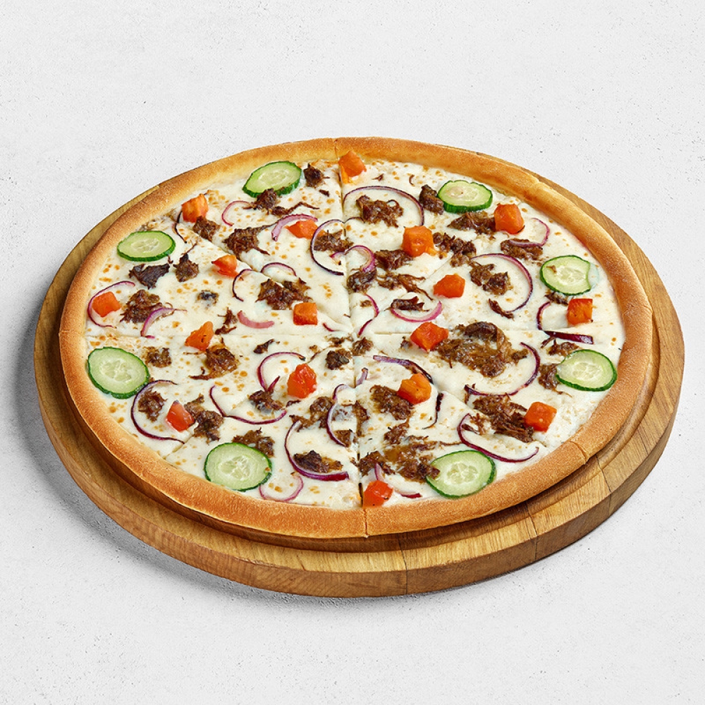 С тушеной олениной большая