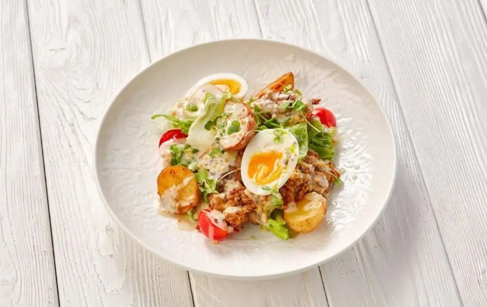 Теплый салат с куриной печенью