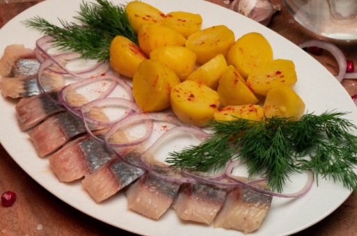 Сельдь с картофелем