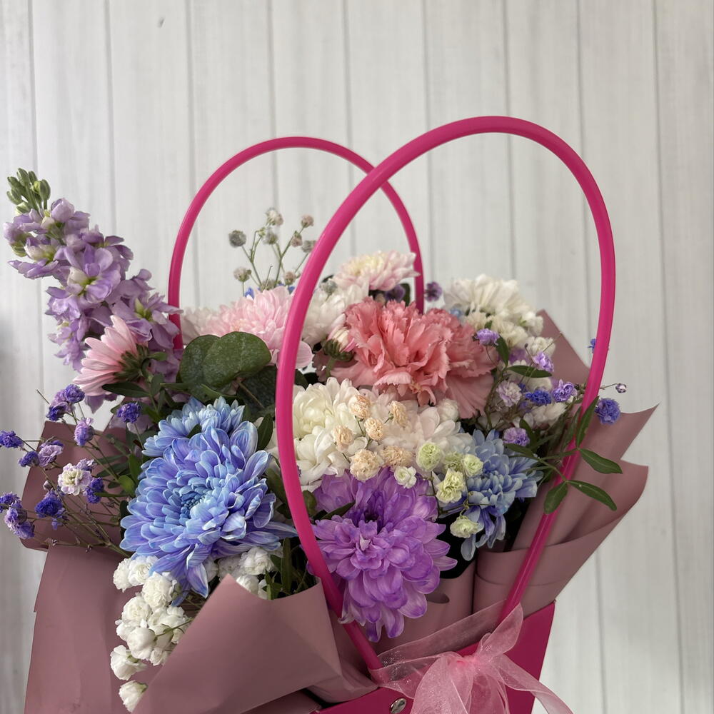 Яркая корзинка