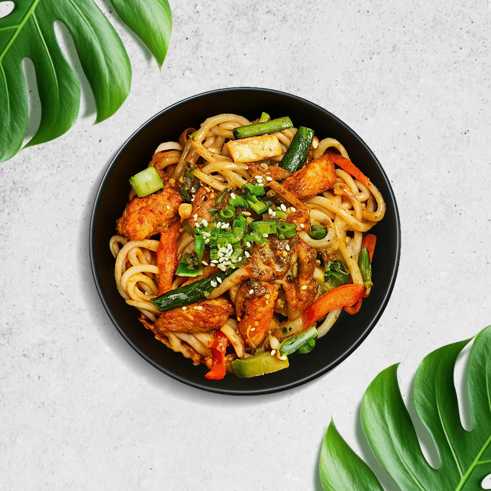 Вок с куриным филе в соусе хойсин