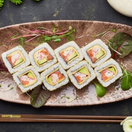 Dagon с лососем и снежным крабом