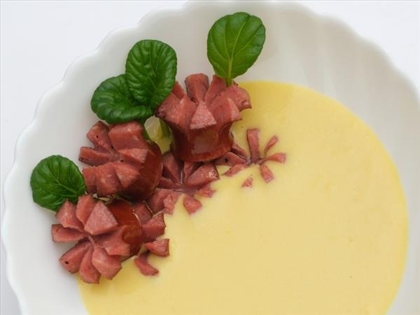 Крем-суп кукурузный с колбасками