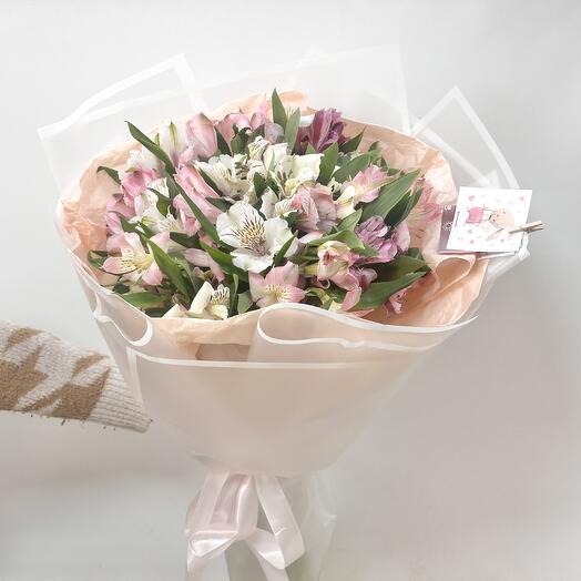 Букет «Нежная» из стойких альстромерий
