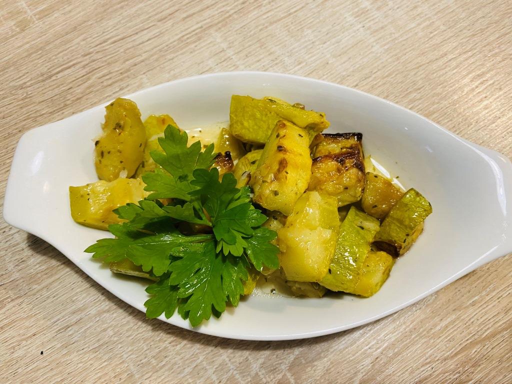 Кабачки печеные в пряных травах