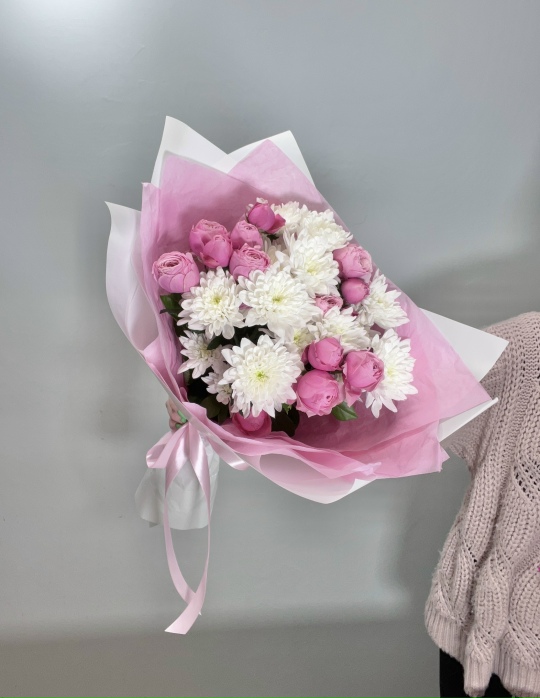 Малибу с пионовидными розами