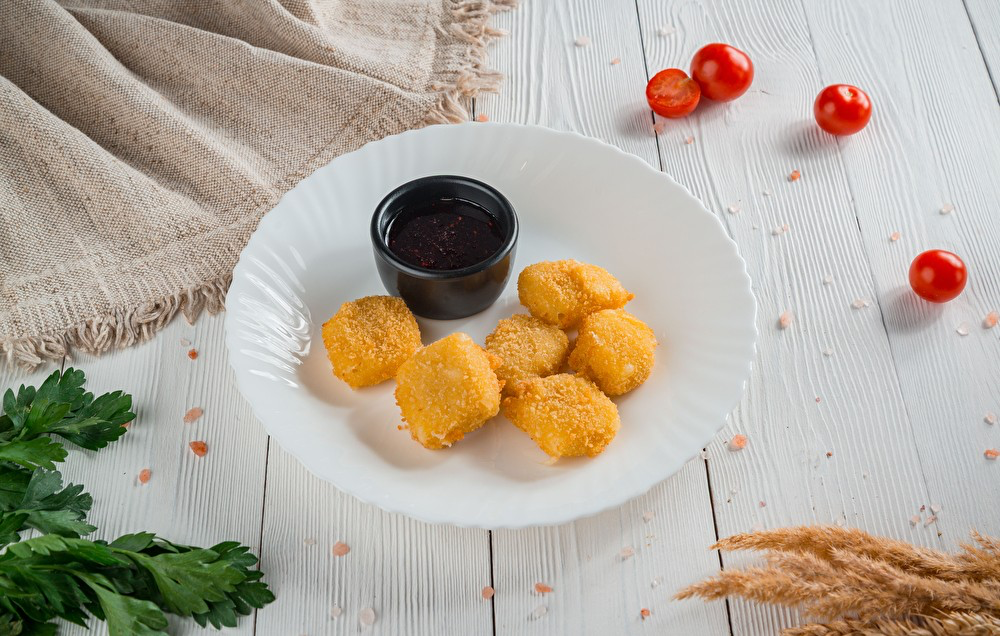 Сулугуни жаренный в сухарях