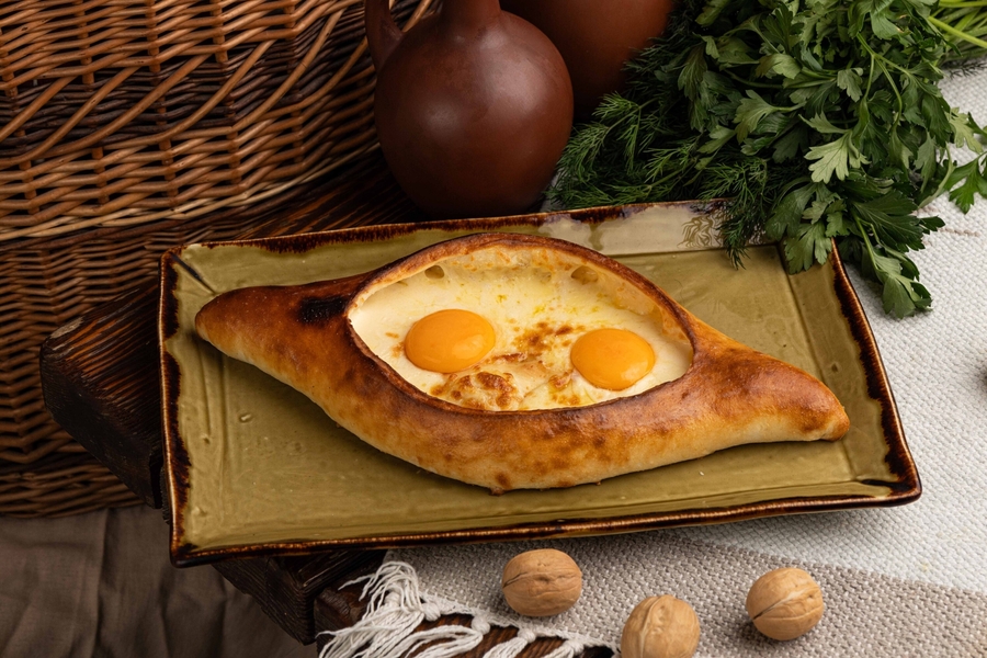 Хачапури по-аджарски на двоих