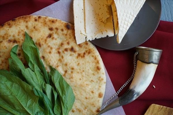 Пирог с сыром и шпинатом