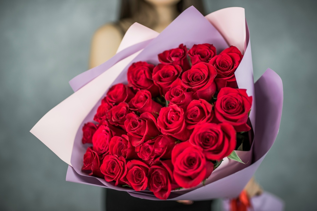 25 красных роз