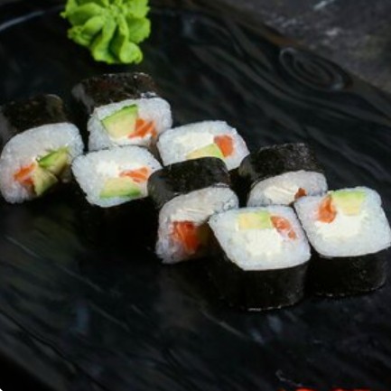 Саке-авокадо-чиз маки