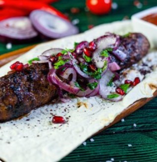 Люля Куриный, хлеб и соус