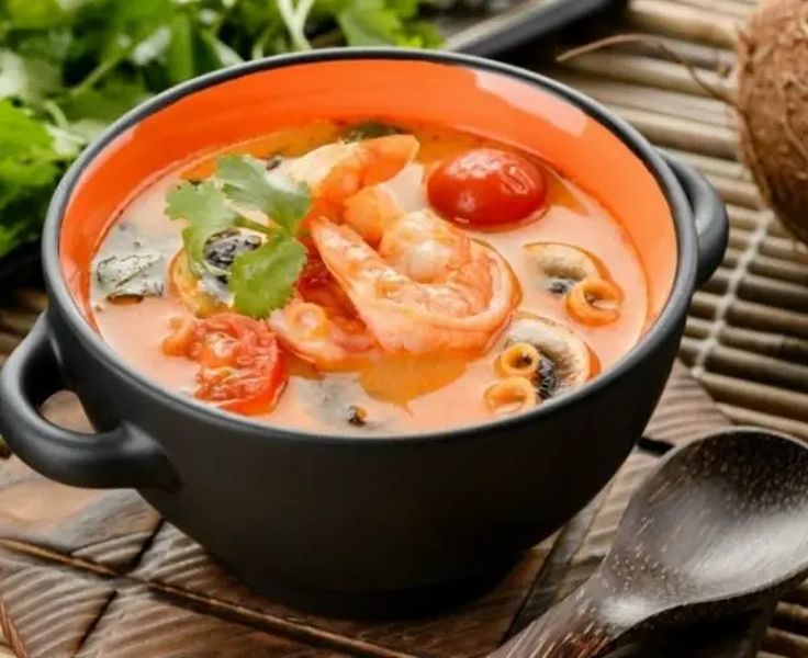 Том Ям с курицей