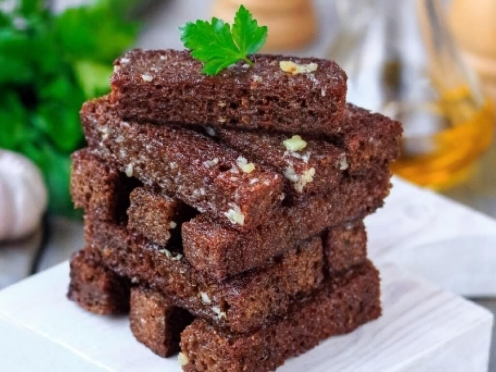 Гренки чесночные