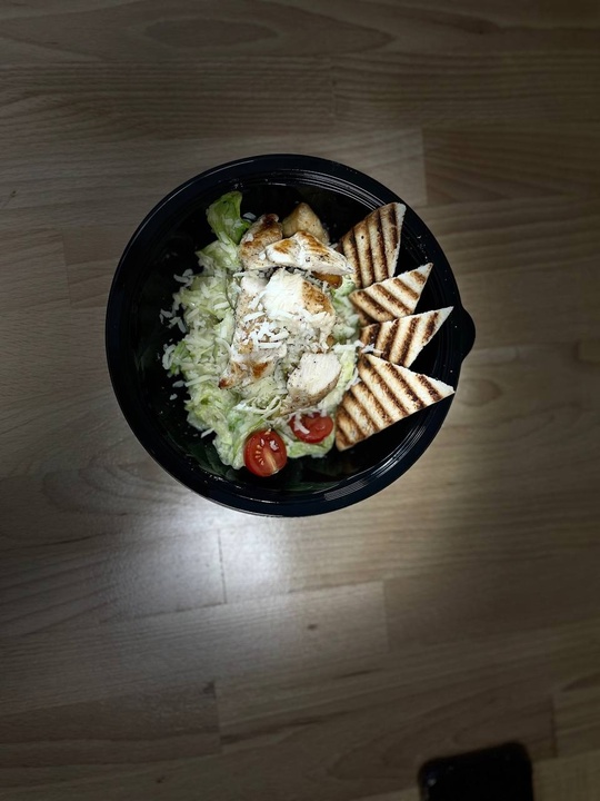 Цезарь с курицей